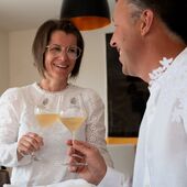 🏆 Une belle récompense pour notre cuvée de champagne "La Délicate" ! Elle a brillamment remporté une médaille d'Argent aux Concours des Effervescents du Monde. 🌍🥈

Un toast à cette passion du goût qui anime notre domaine et notre travail depuis des générations. 🥂

Crédit @lestudio_pecot 
#Champagnemarin #EffervescentsDuMonde #concours #blancdeblancs #champagnemarinetfils #pinotblanc #chardonnay

Attention l'abus d'alcool est dangereux pour la santé à consommer avec modération.