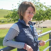 🚪 Poussez la porte de notre caveau de dégustation !
Que vous soyez à deux, en famille ou entre amis, venez vivre une expérience authentique au cœur de notre domaine.
Découvrez notre gamme de Champagnes, échangez, ressentez, dégustez…
Entrez dans l’univers des Marins de Champagne ⚓️ 

#Champagnechmarinetfils #champagnemarin 
#VigneronIndependant #valleedelasarce #recoltantmanipulant
credit @franz.pfifferling 

Attention l’abus d’alcool est dangereux pour la santé, à consommer avec modération

Crédit @franz.pfifferling